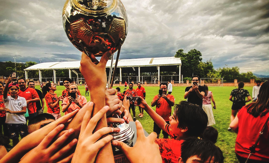 Fútbol Soccer